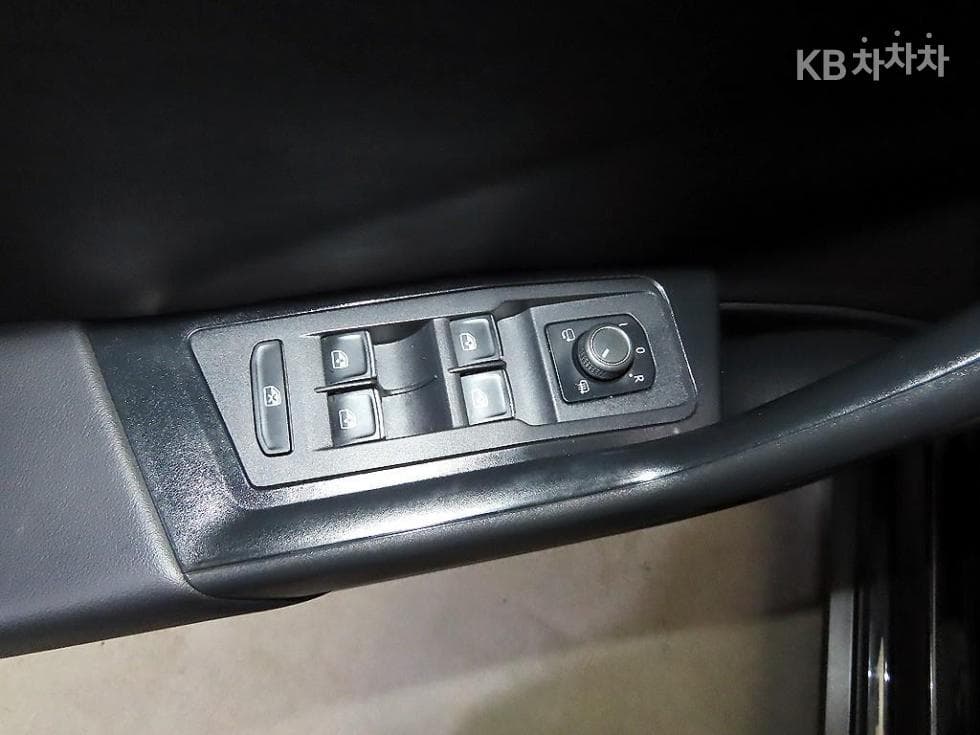 Volkswagen T-Roc2.0 Turbo Diesel Injection Premium - 13