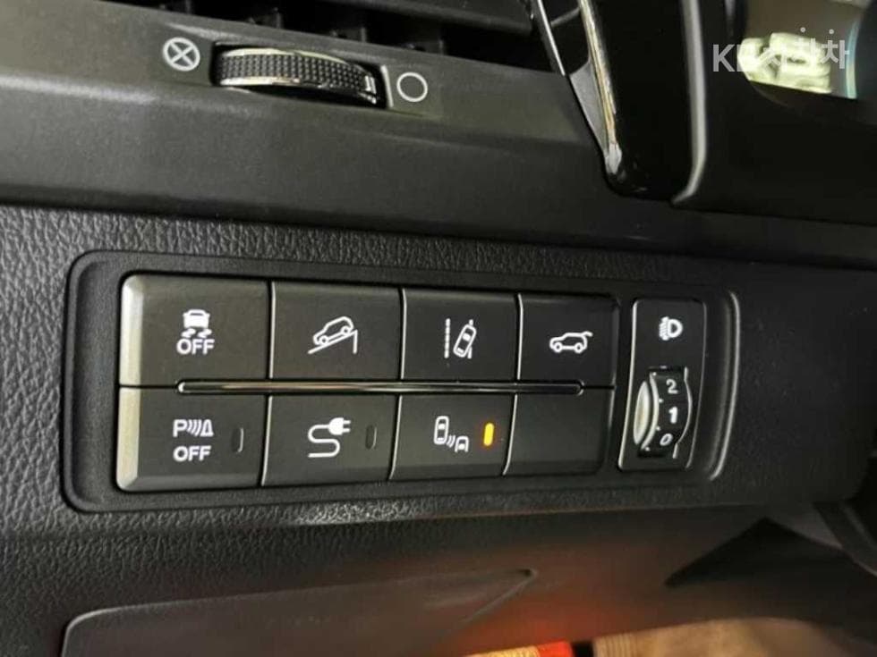 KG Mobility G4 Rexton2.2 4WD 화이트 에디션 - 15