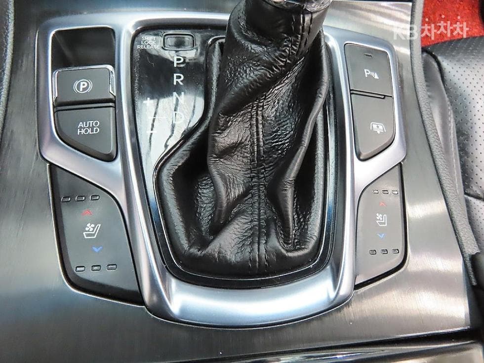 Hyundai Grandeur (Azera) HybridPremium - 14