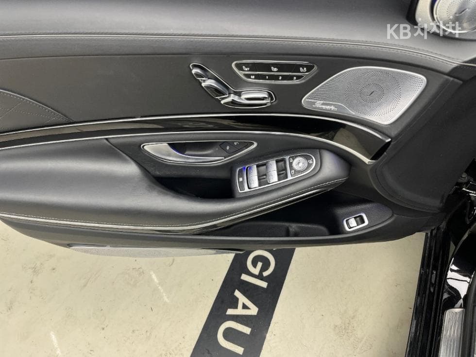 Mercedes-Benz Нов S-КласMaybach S 500 Стандартен - 11