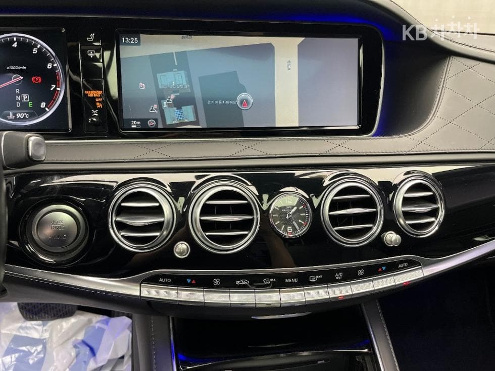 Mercedes-Benz Нов S-КласMaybach S 500 Стандартен - 12