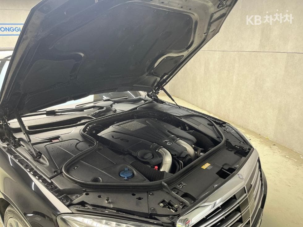 Mercedes-Benz Нов S-КласMaybach S 500 Стандартен - 16