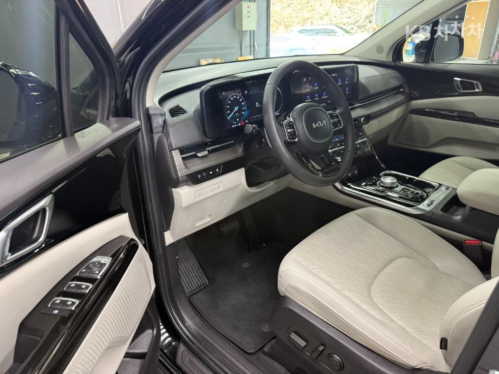 Kia Carnival 4th generationD2.2 9-seater Noblesse - 7