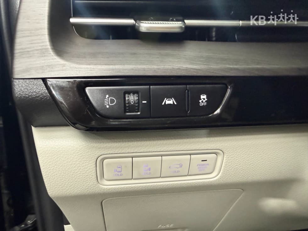 Kia Carnival 4th generationD2.2 9-seater Noblesse - 8