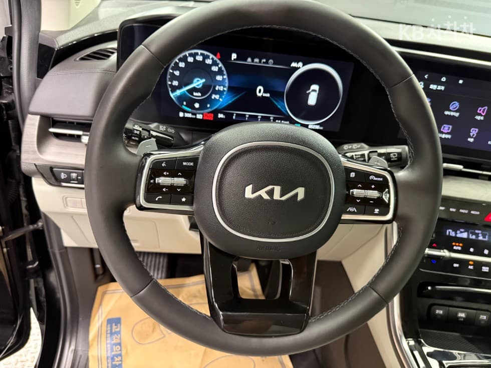 Kia Carnival 4th generationD2.2 9-seater Noblesse - 29