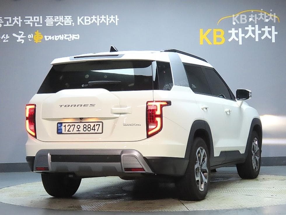 KG Mobility 토레스(J100)1.5 GDI Turbo T7 - 2
