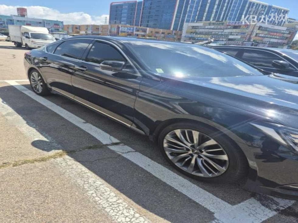 Hyundai GenesisDHG330 Premium AWD - 2