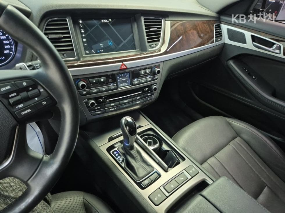 Hyundai GenesisDHG330 Modern AWD Standard - 10