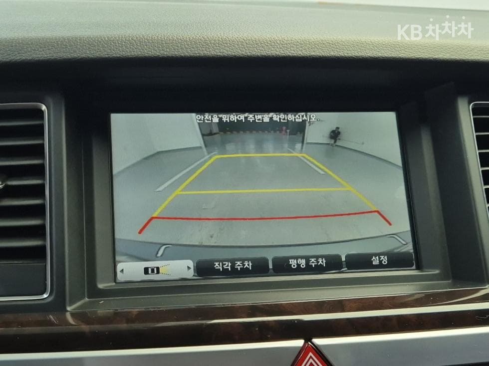 Hyundai GenesisDHG330 Modern AWD Standard - 15