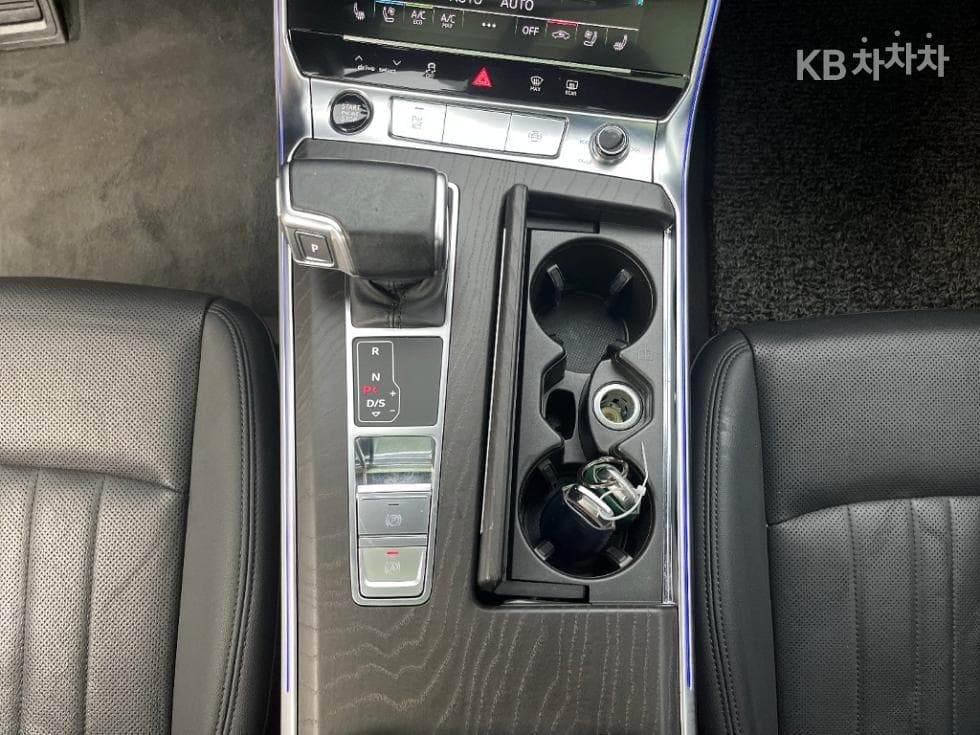 Ауди A6(C8)45 TFSI Premium - 10