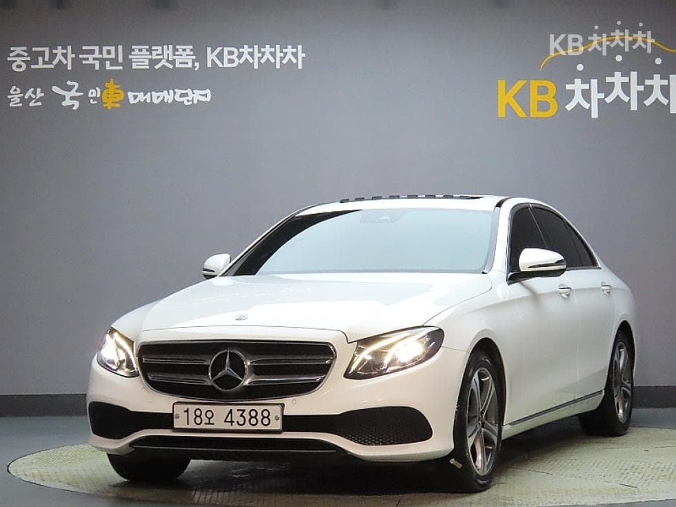 Mercedes-Benz New E-Class E300 Avantgarde W212(09~13) - Image 1
