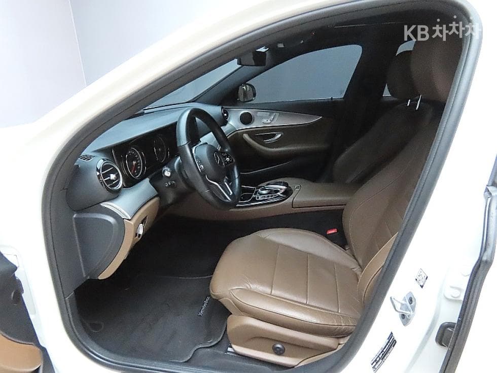 Mercedes-Benz New E-ClassE300 Avantgarde W212 - 10