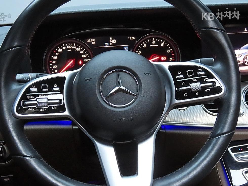 Mercedes-Benz New E-ClassE300 Avantgarde W212 - 17