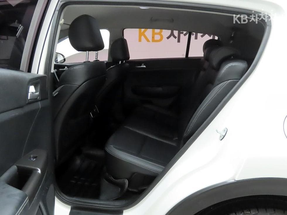 Kia Sportage 4th generationDiesel 2.0 2WD Prestige - 13