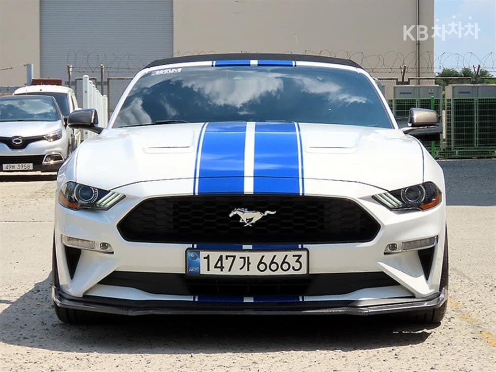 Ford 올New머스탱 Convertible Premium - Image 1