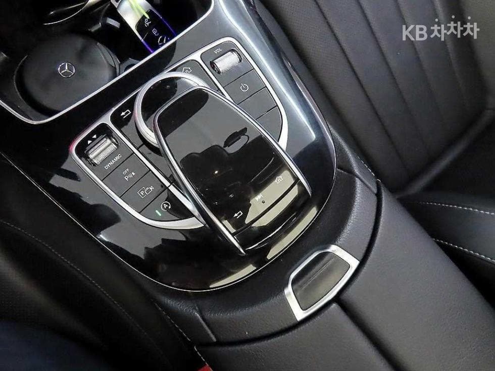 Mercedes-Benz E-Class (W213)E300 Avantgarde - 13