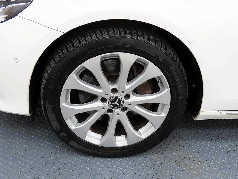 Mercedes-Benz E-Class (W213)E300 Avantgarde - 20