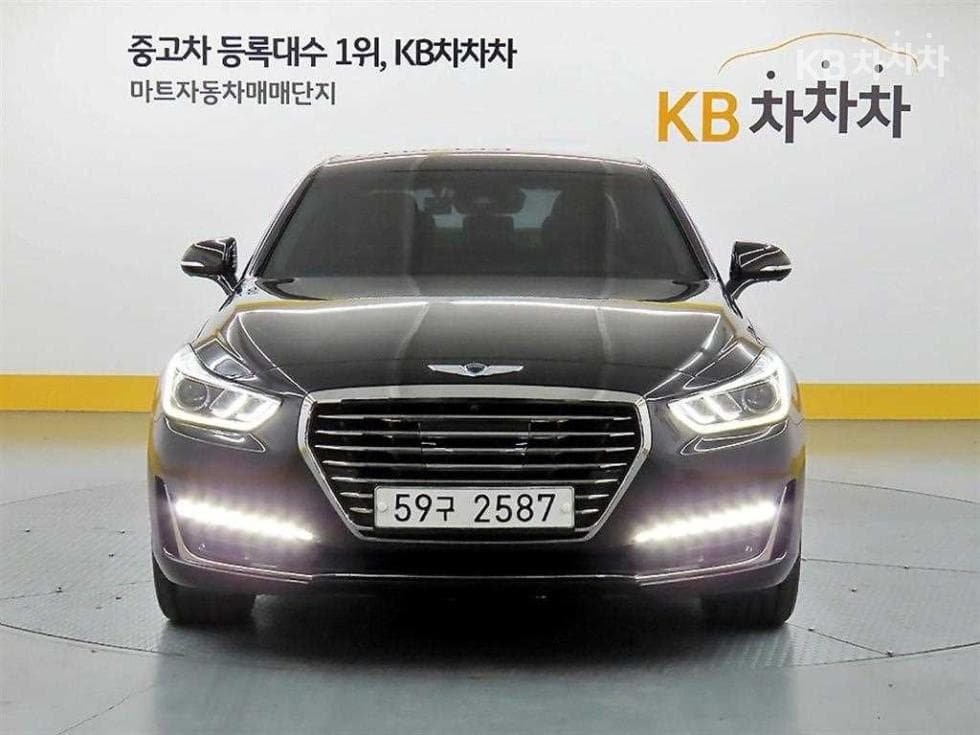 Genesis EQ900 3.8 GDI AWD Premium Luxury - Image 1