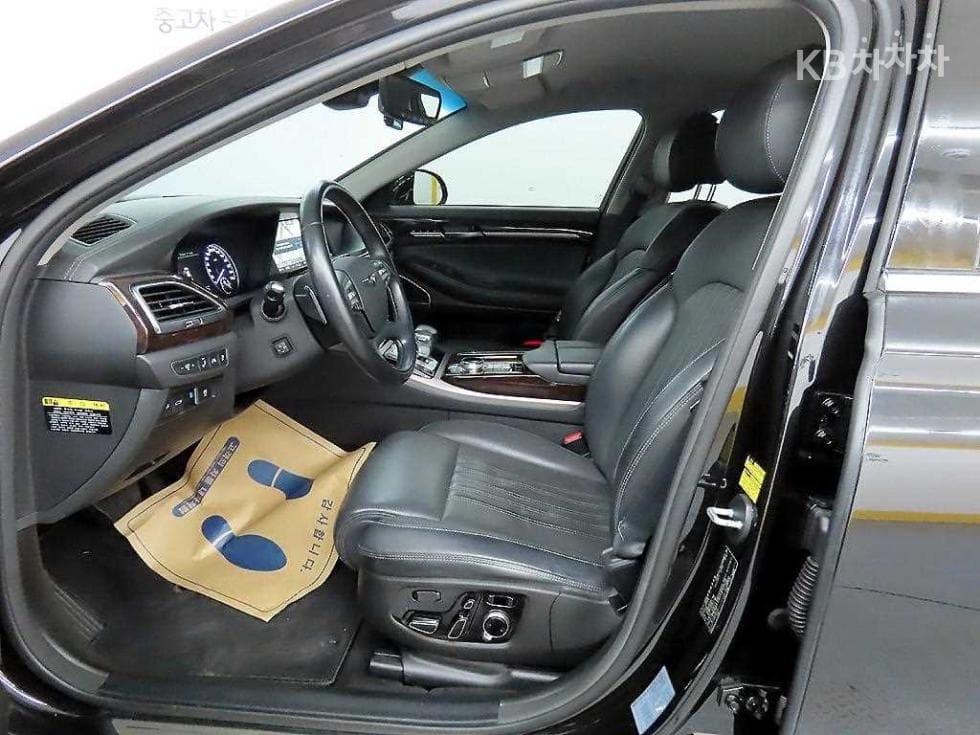 Genesis EQ9003.8 GDI AWD Premium Luxury - 5