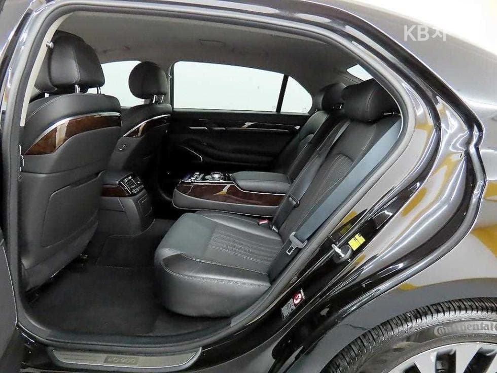 Genesis EQ9003.8 GDI AWD Premium Luxury - 6
