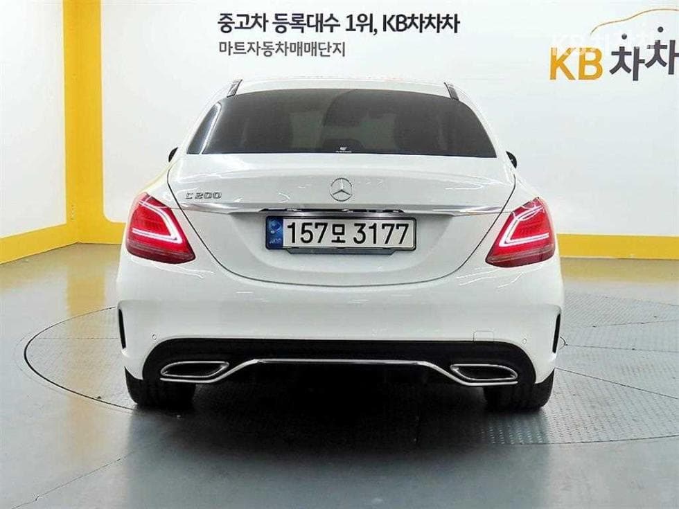 Mercedes-Benz The New (facelift) C-ClassC200 AMG Line - 3