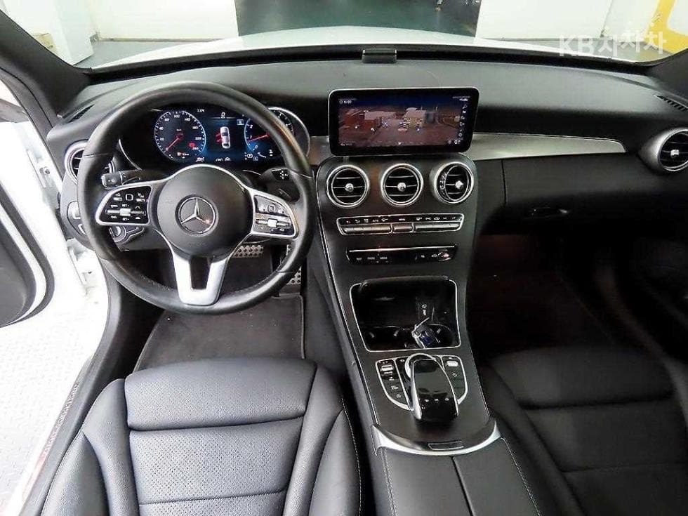 Mercedes-Benz The New (facelift) C-ClassC200 AMG Line - 7