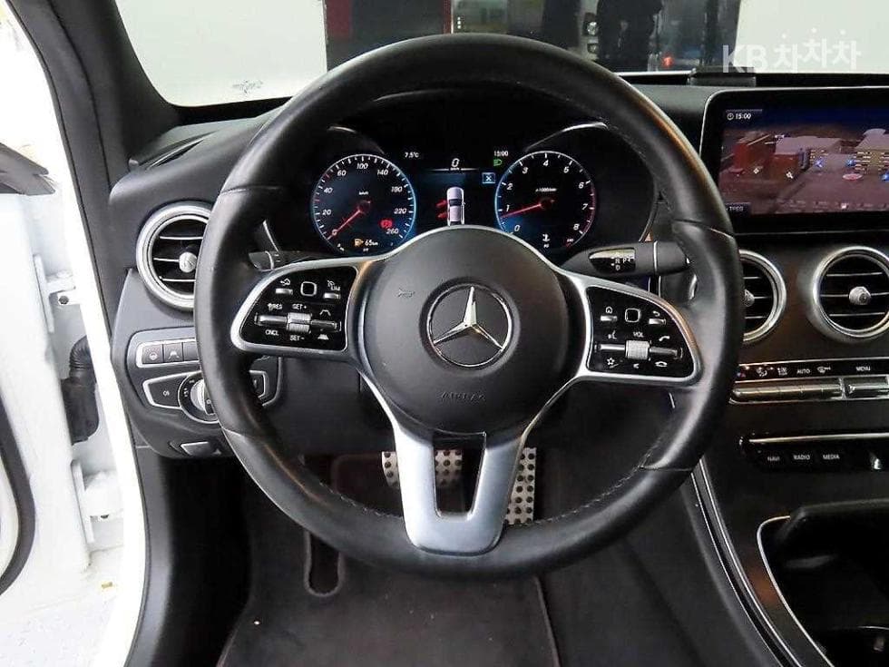 Mercedes-Benz The New (facelift) C-ClassC200 AMG Line - 9