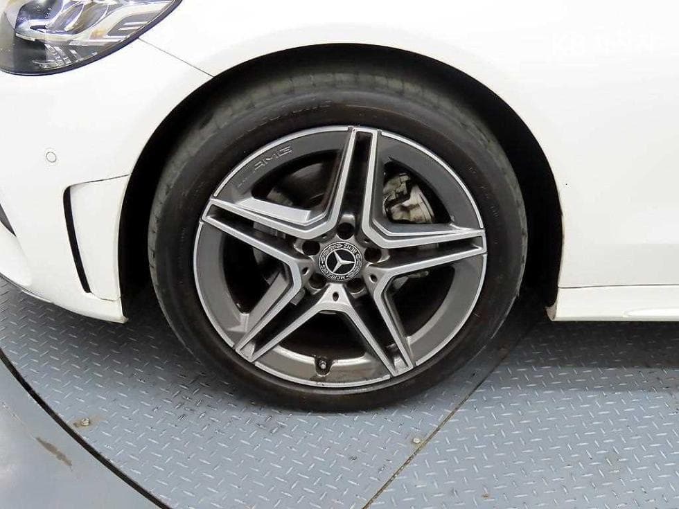 Mercedes-Benz The New (facelift) C-ClassC200 AMG Line - 19