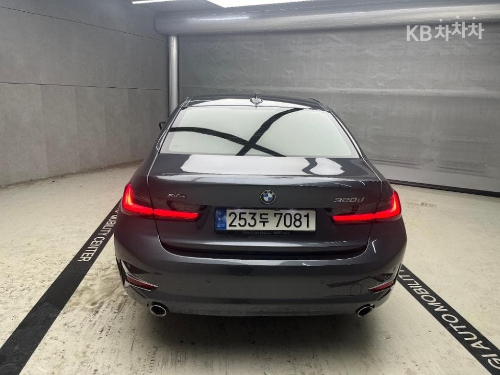 BMW 3 Series (G20)320d xDrive Luxury Line - 3
