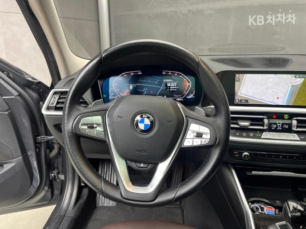 BMW 3 Series (G20)320d xDrive Luxury Line - 9