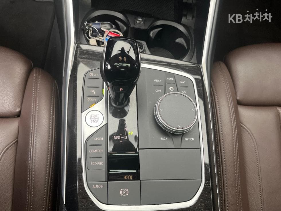 BMW 3 Series (G20)320d xDrive Luxury Line - 10