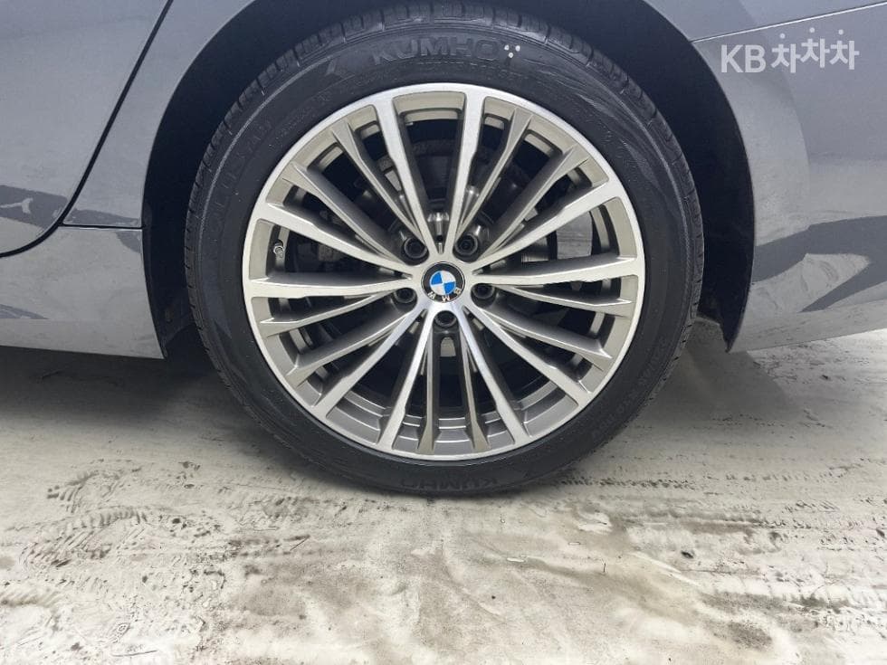 BMW 3 Series (G20)320d xDrive Luxury Line - 18