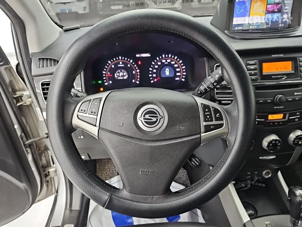 КейДжи Мобилити 코란도C클러비 2WD 파크 - 9