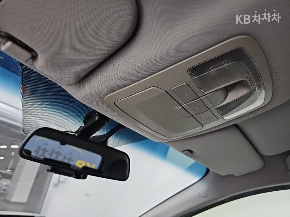 КейДжи Мобилити 코란도C클러비 2WD 파크 - 16