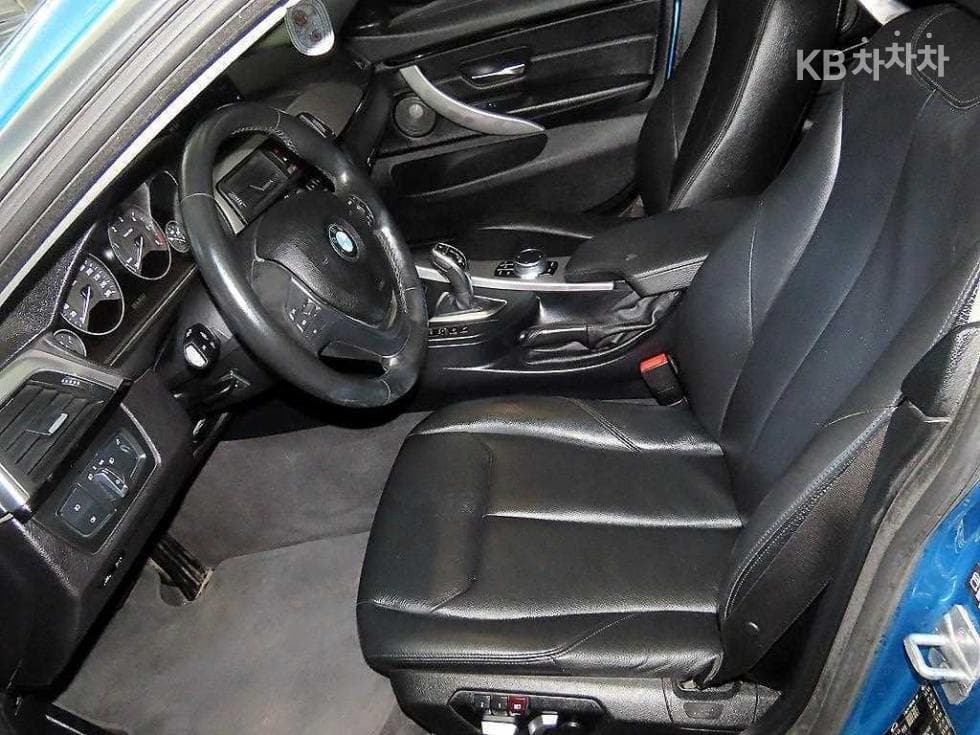 BMW 4시리즈 (F32)420d 그란Coupe F36 Luxury 라Seater - 6
