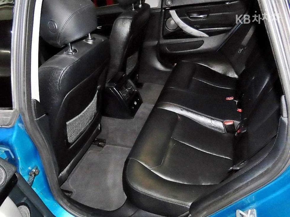 BMW 4시리즈 (F32)420d 그란Coupe F36 Luxury 라Seater - 7
