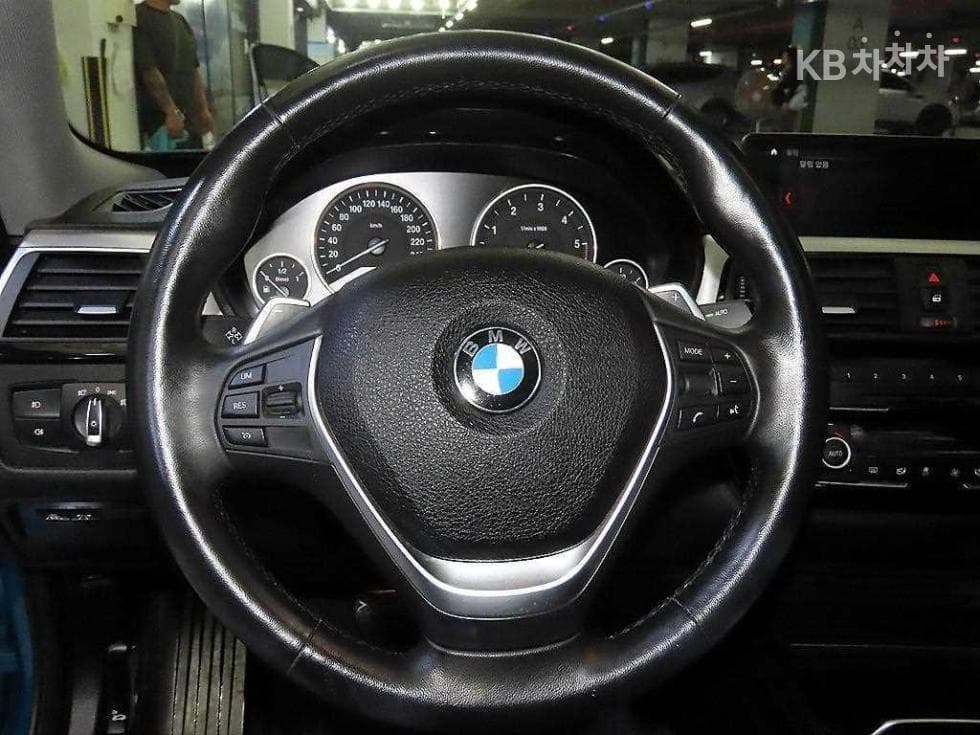 BMW 4시리즈 (F32)420d 그란Coupe F36 Luxury 라Seater - 8