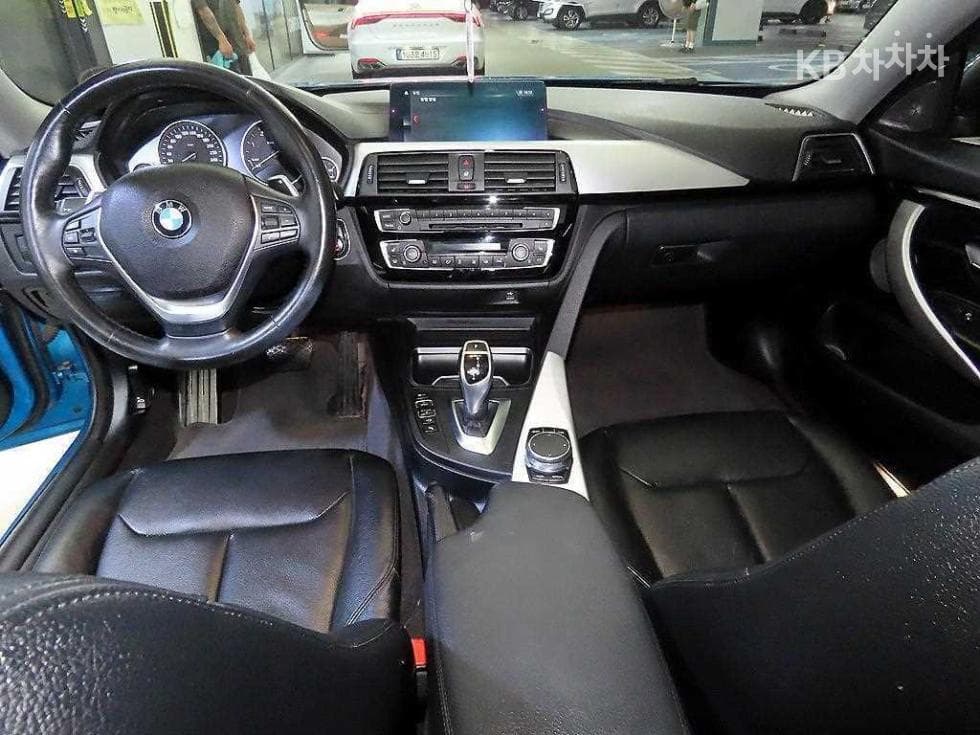 BMW 4시리즈 (F32)420d 그란Coupe F36 Luxury 라Seater - 10