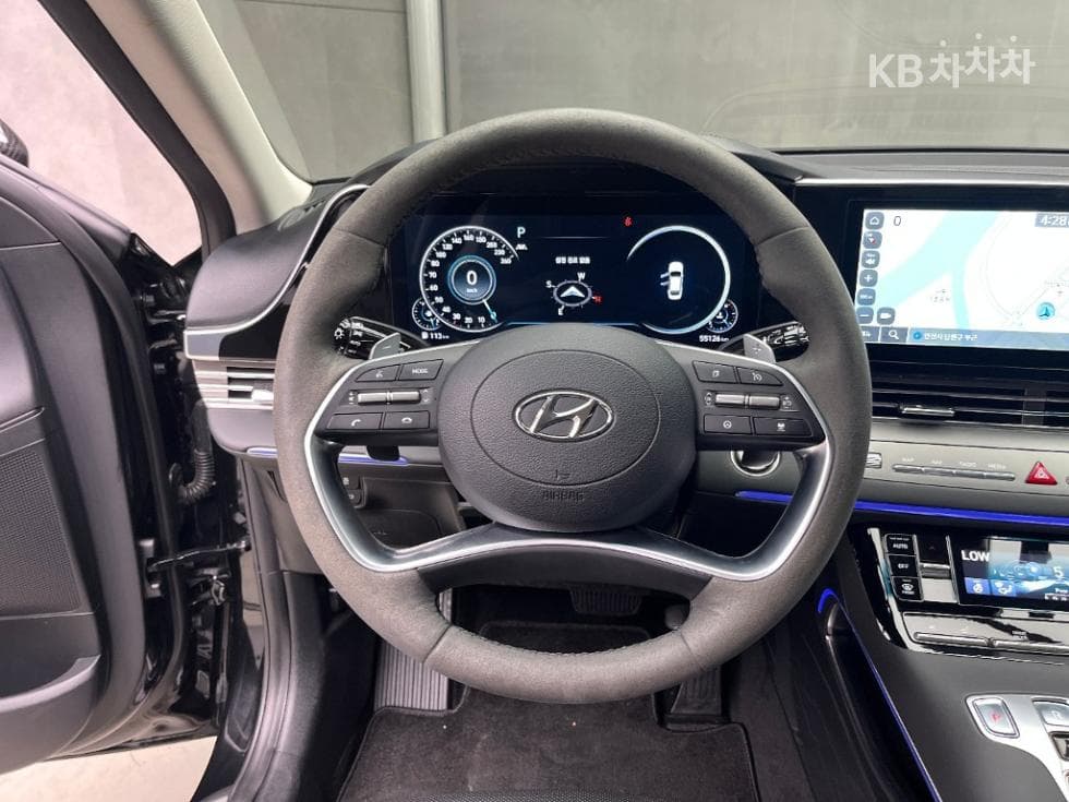 Hyundai The New (facelift) Grandeur (Azera)3.3 Le Blanc - 9