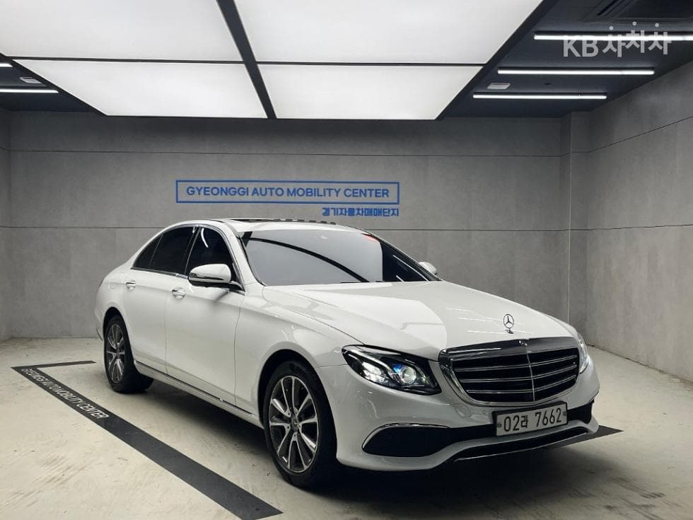 Mercedes-Benz E-Клас E300 W124 - Image 1