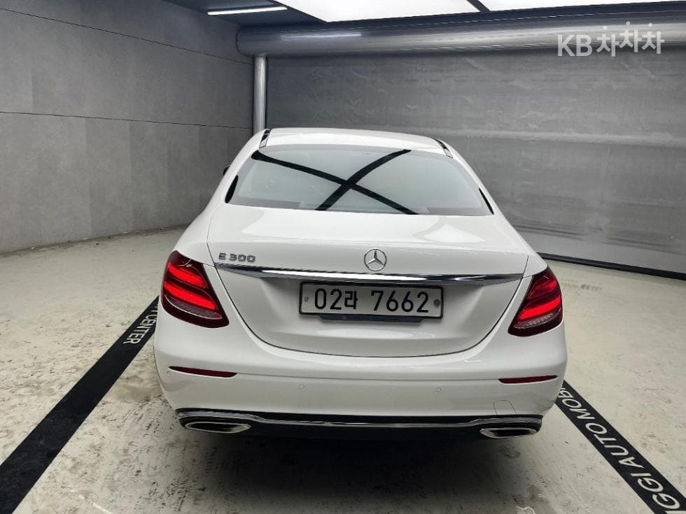 Mercedes-Benz E-ClassE300 W124 - 3