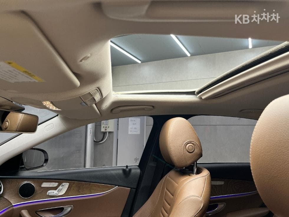 Mercedes-Benz E-ClassE300 W124 - 15