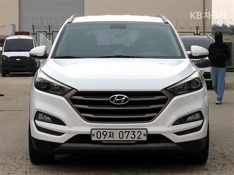 Hyundai All New Tucson Diesel(e-VGT UⅡ)1.7 2WD Modern - Image 1