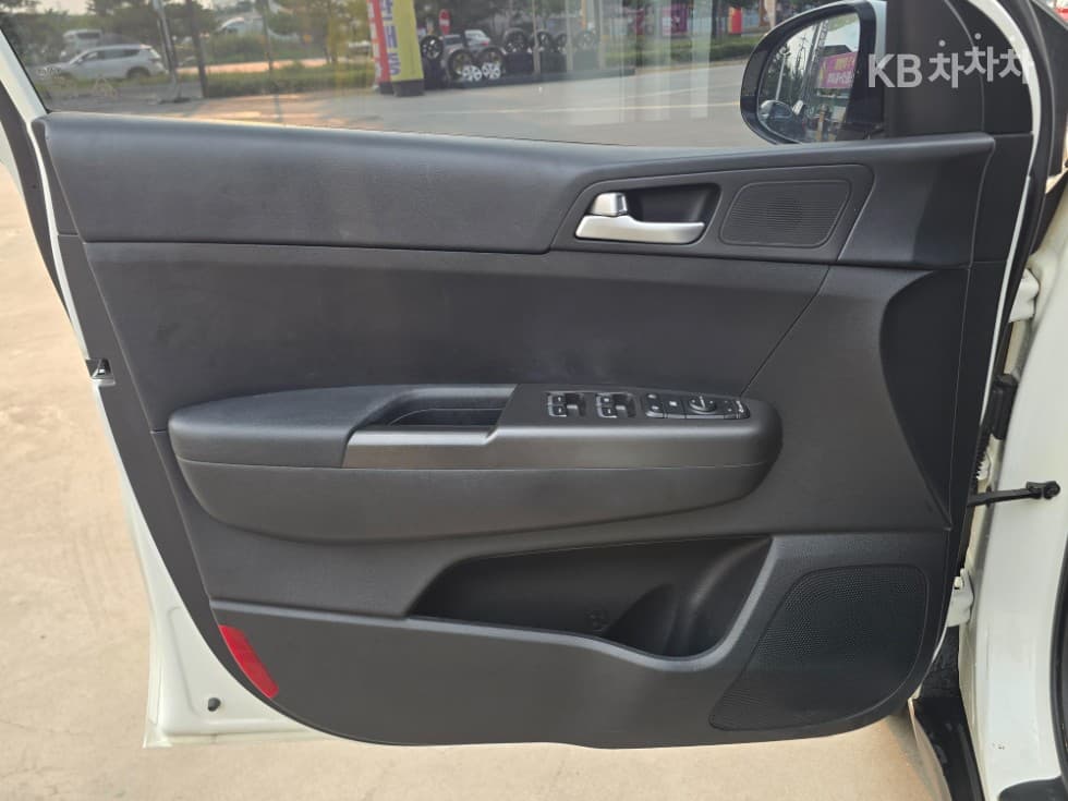 Kia Sportage 더 볼드Smart스트림 D 1.6 Diesel 2WD Prestige - 8
