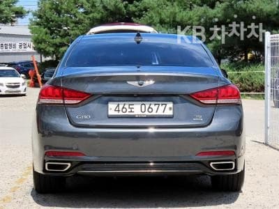 Genesis G803.8 GDI AWD Prestige - 4