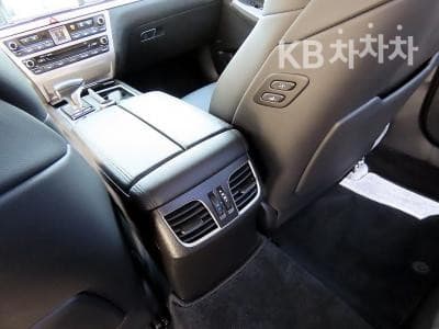 Genesis G803.8 GDI AWD Prestige - 16