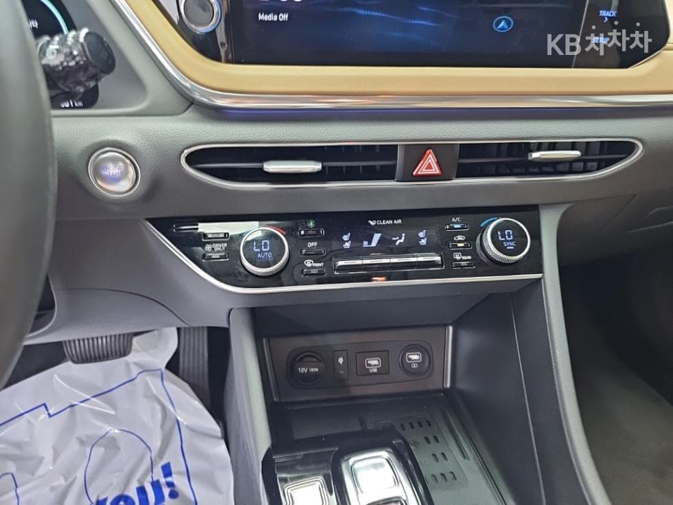 Hyundai Sonata Hybrid (DN8)2.0 Hybrid Inspiration - 10
