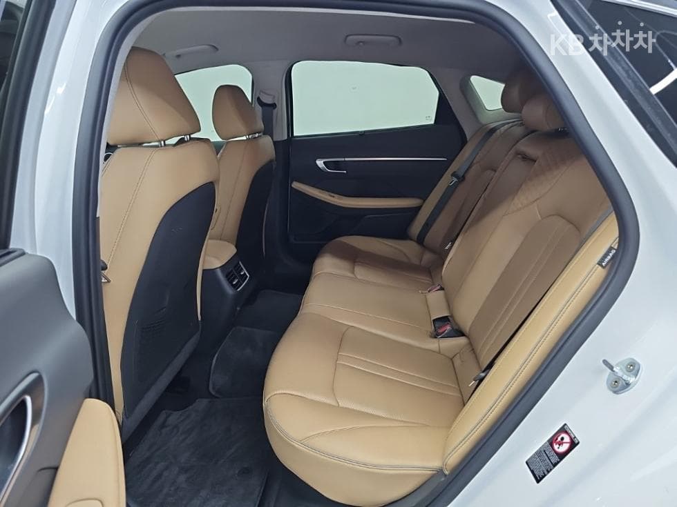 Hyundai Sonata Hybrid (DN8)2.0 Hybrid Inspiration - 12