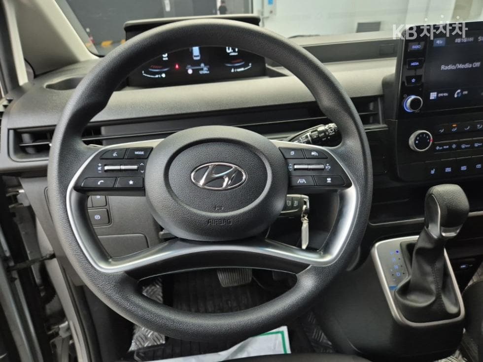 Хюндай Staria2.2 Турер 11 места Smart (Staria) - 9