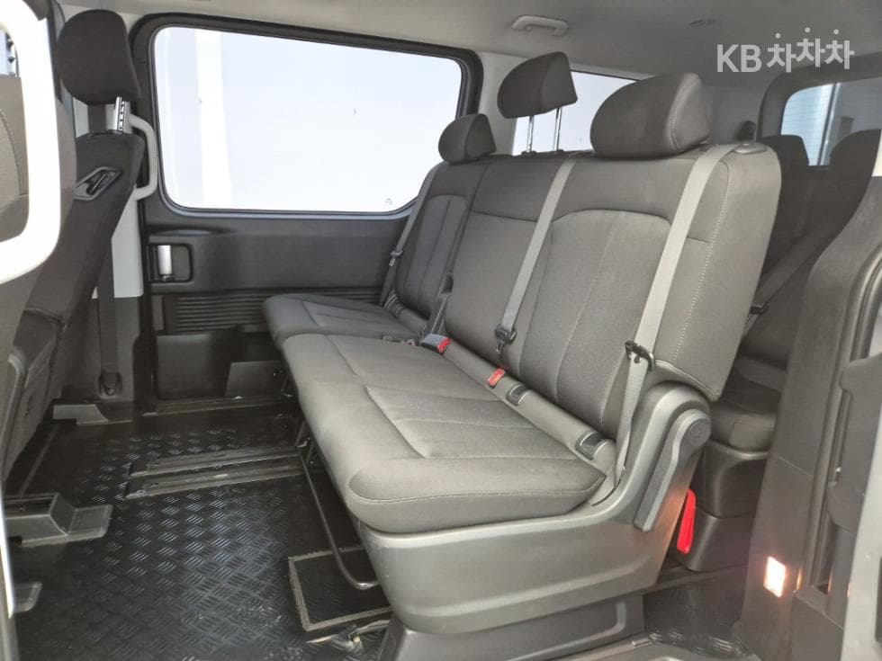 Хюндай Staria2.2 Турер 11 места Smart (Staria) - 12
